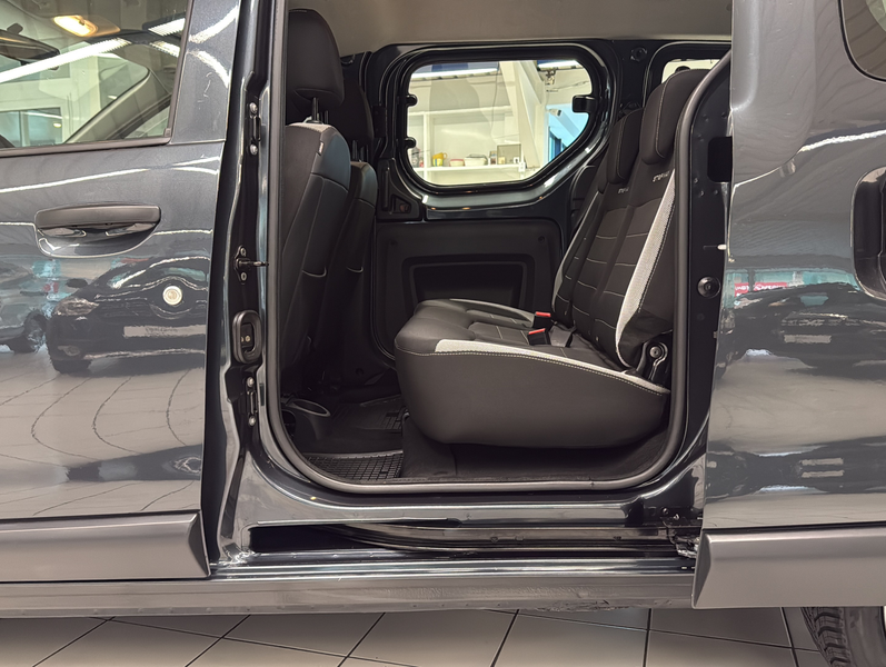 Dacia Dokker 1.6 SCe 100 Stepway|Navi|Klima|1-Hand| — photo 11