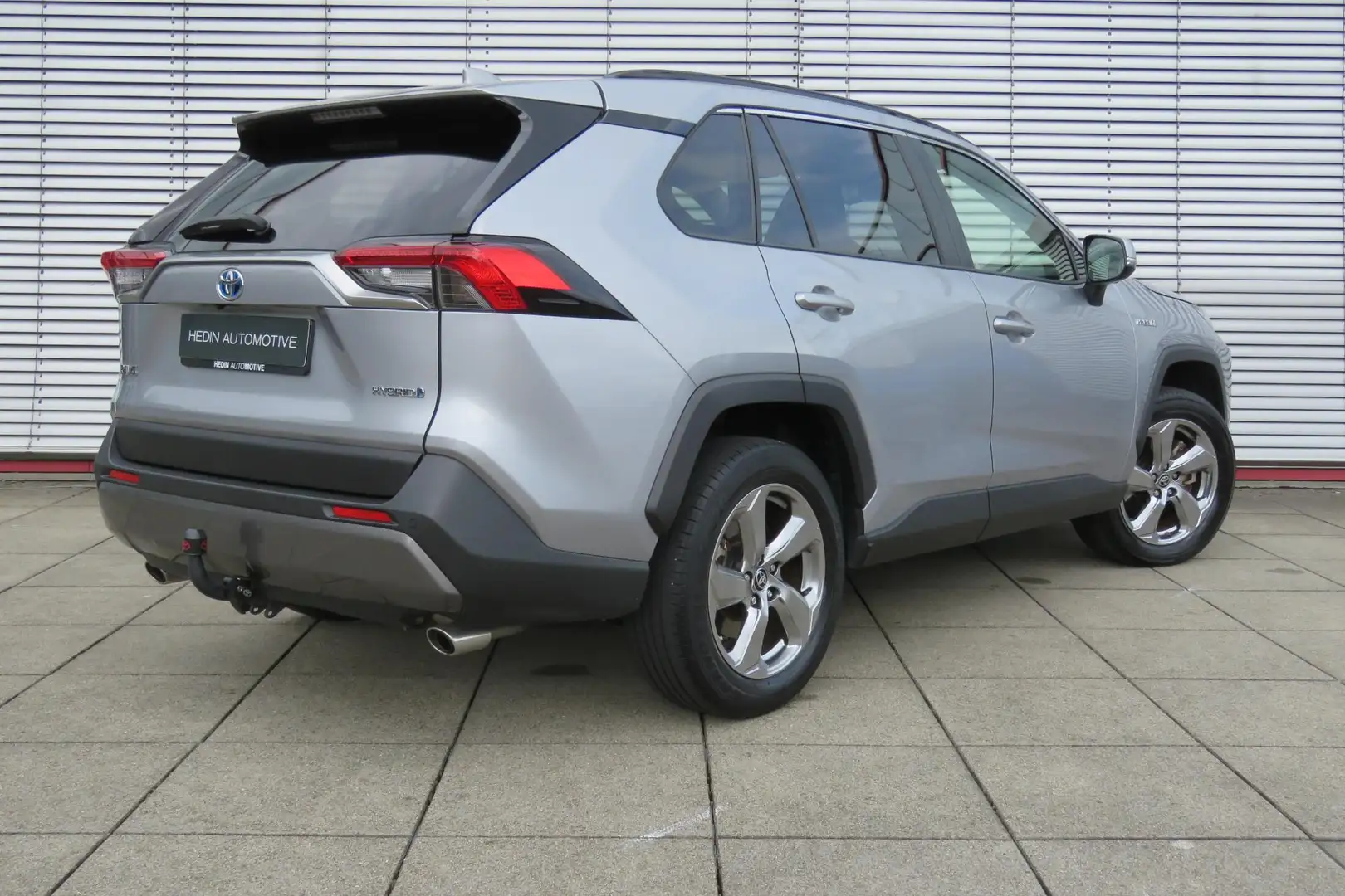 Toyota RAV 4 2.5 Hybrid Dynamic | Overzicht, veiligheid, kracht Zilver - 2