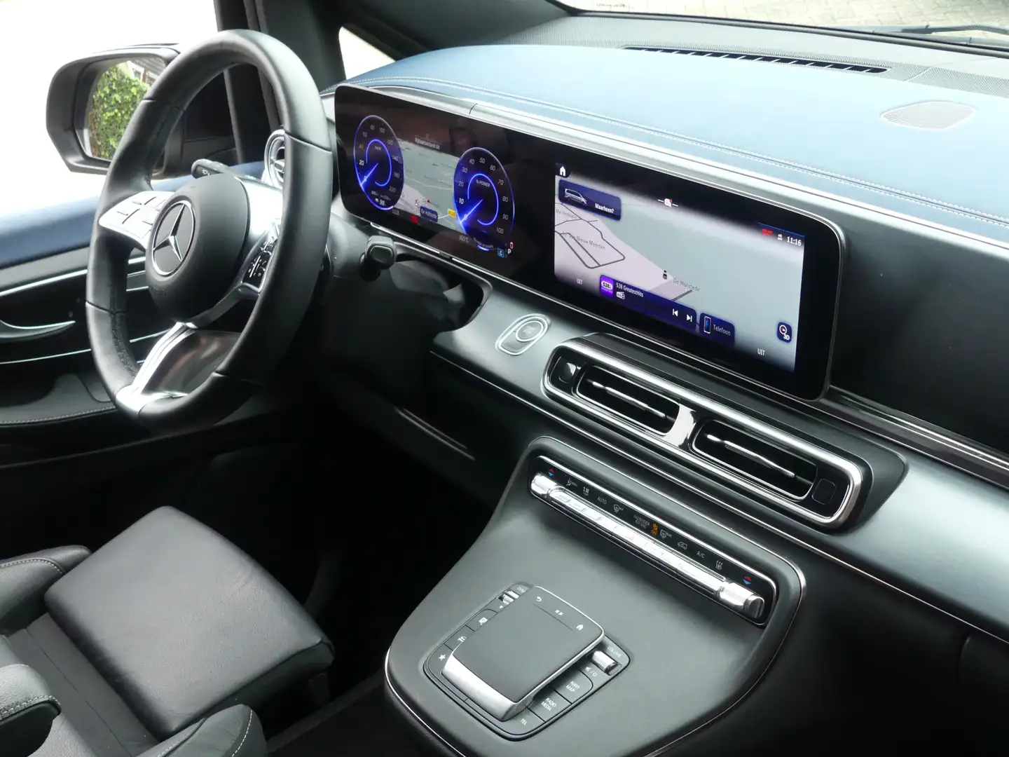 Mercedes-Benz EQV 300 L2 Avantgarde 7 Persoons AMG Pakket Luchtvering Schwarz - 2