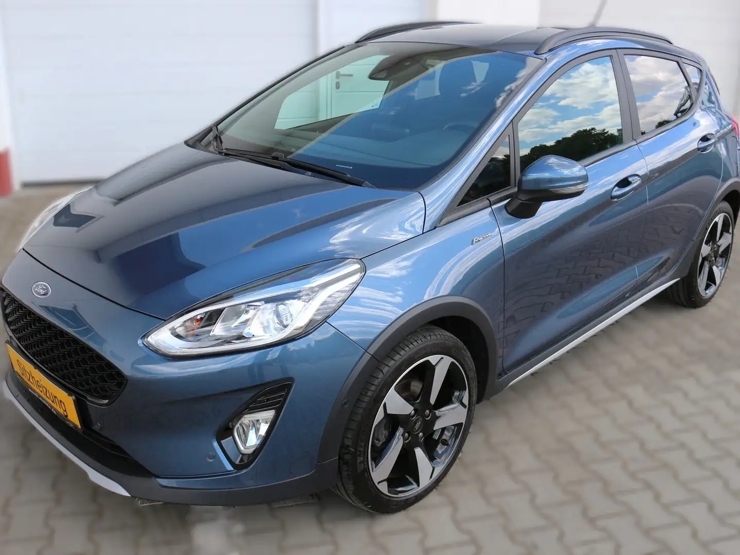 Ford Fiesta Active mit LED Scheinwerfer Bleu - 1
