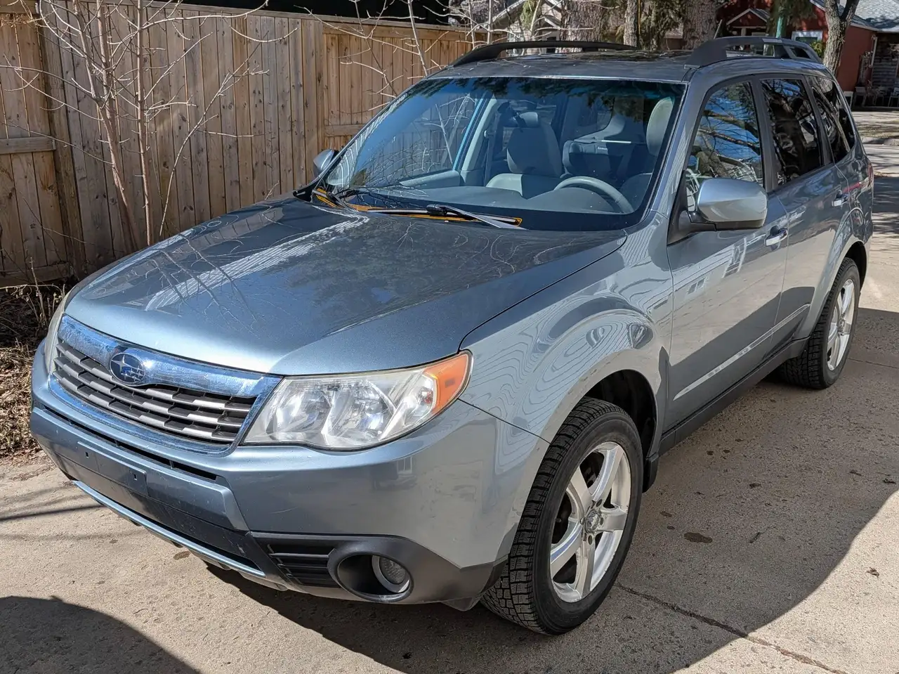 Subaru Forester снимка Subaru Forester