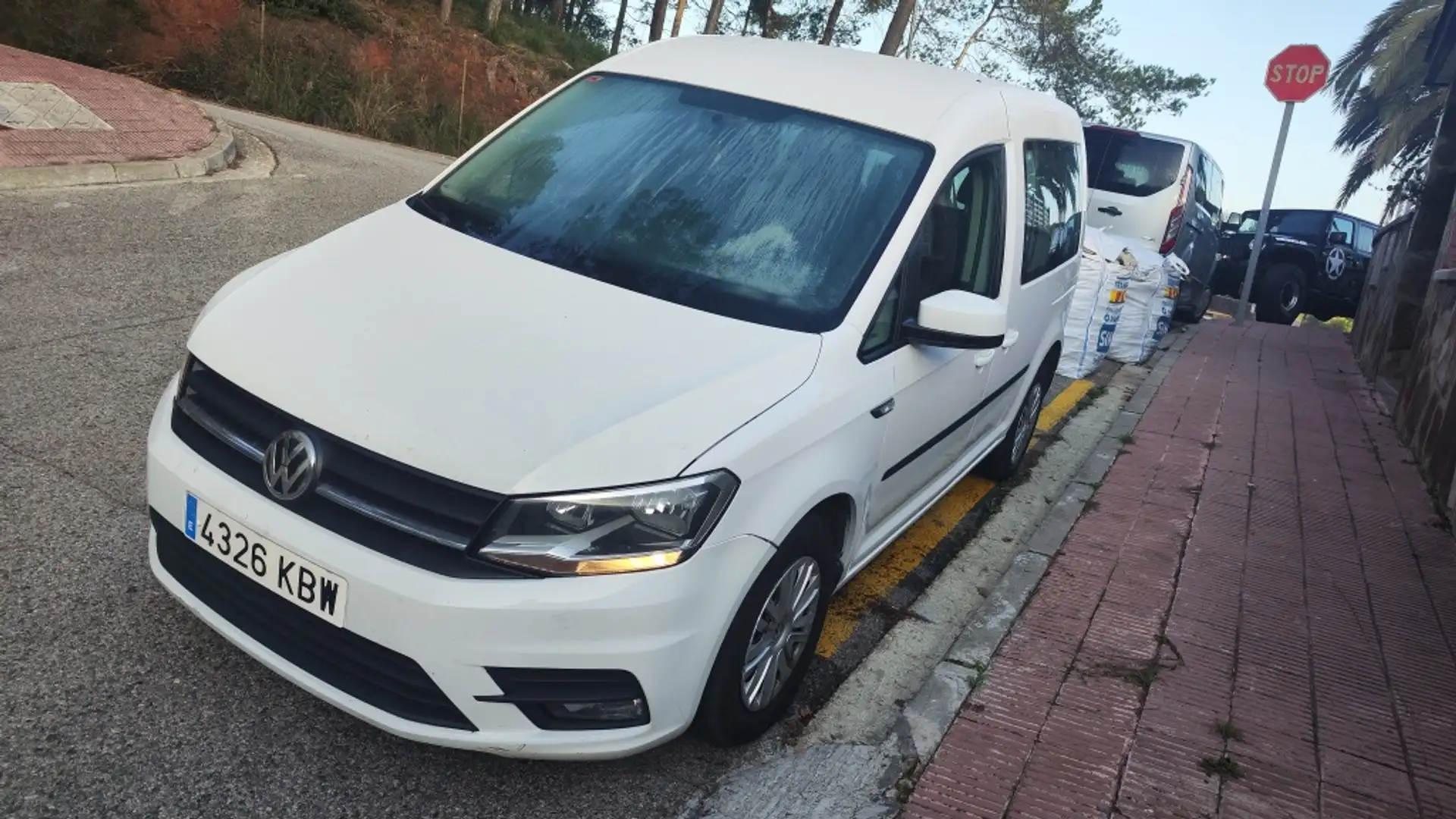 Volkswagen Caddy 2.0TDI Kombi Business 75kW Bianco - 2
