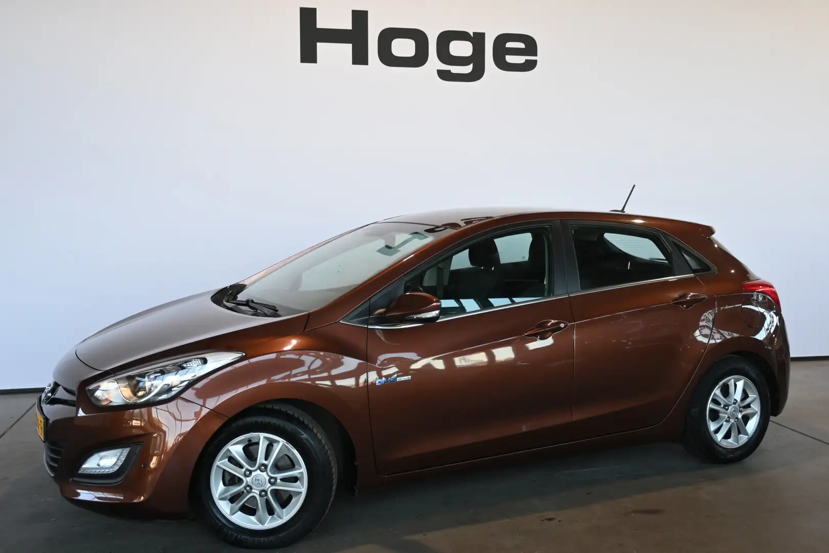 Hyundai i30 1.6 GDI i-Vision Clima Navigatie Trekhaak LED Goed Marrone - 1