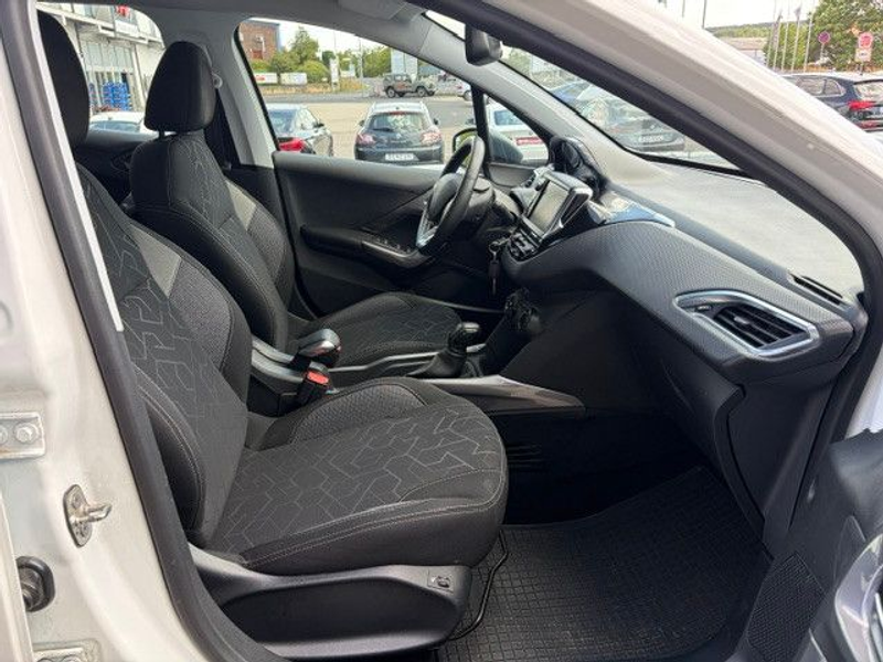 Peugeot 2008 1.2i Active *Klima+PDC+Tempomat+Sitzh.+EU6* — photo 7