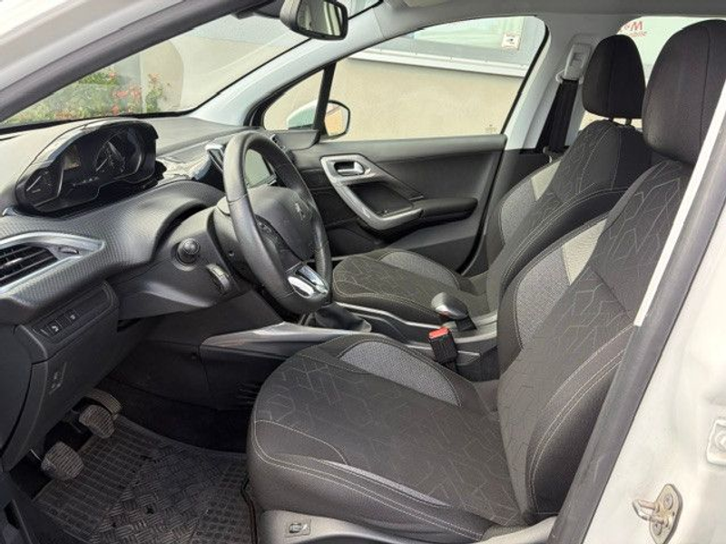 Peugeot 2008 1.2i Active *Klima+PDC+Tempomat+Sitzh.+EU6* — photo 9