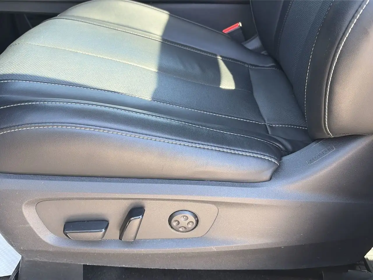 Infiniti QX60 снимка Infiniti QX60
