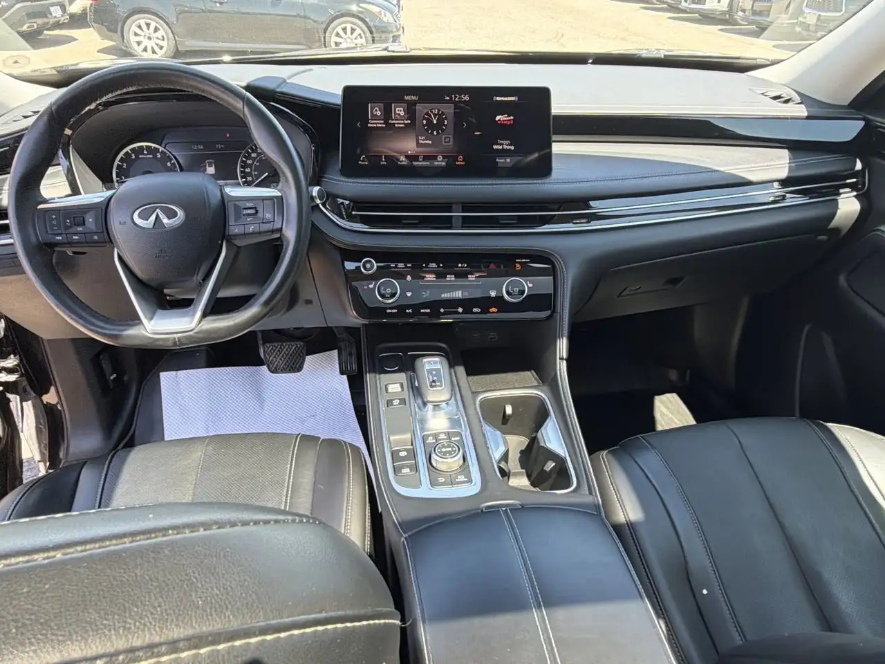 Infiniti QX60 снимка Infiniti QX60