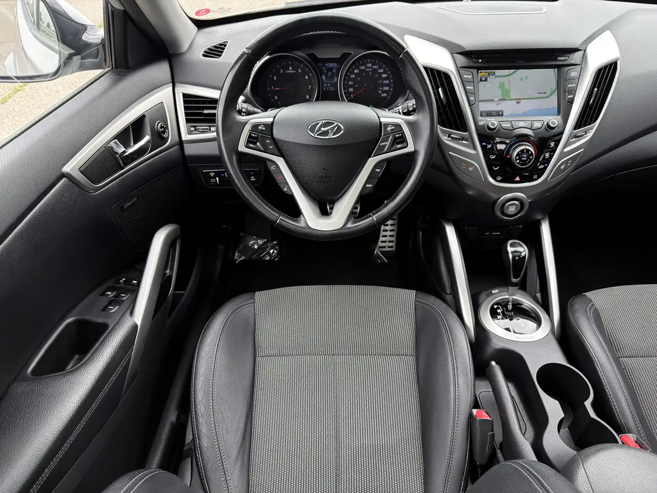 Hyundai VELOSTER fotografie Hyundai VELOSTER