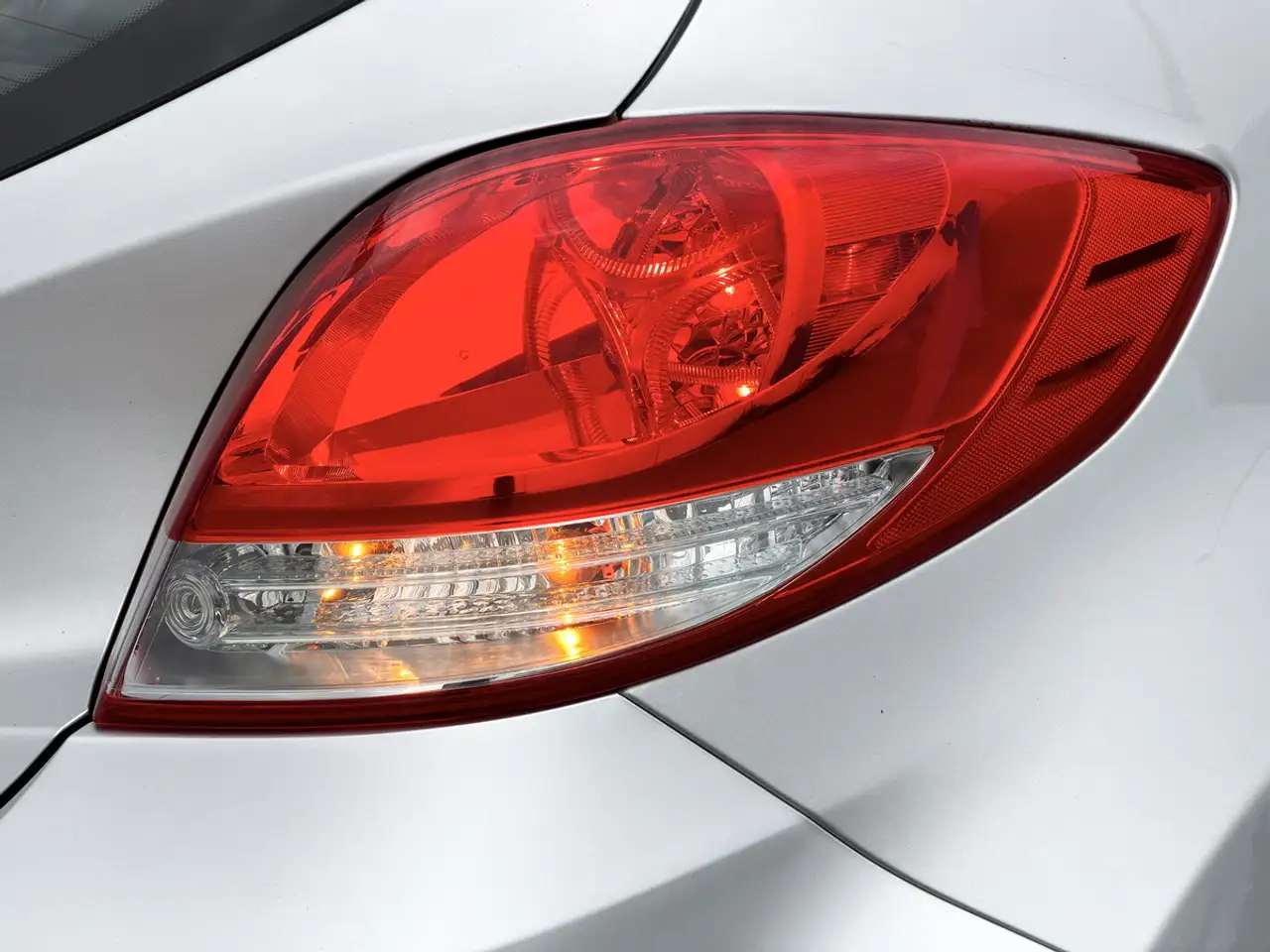 Hyundai VELOSTER fotografie Hyundai VELOSTER