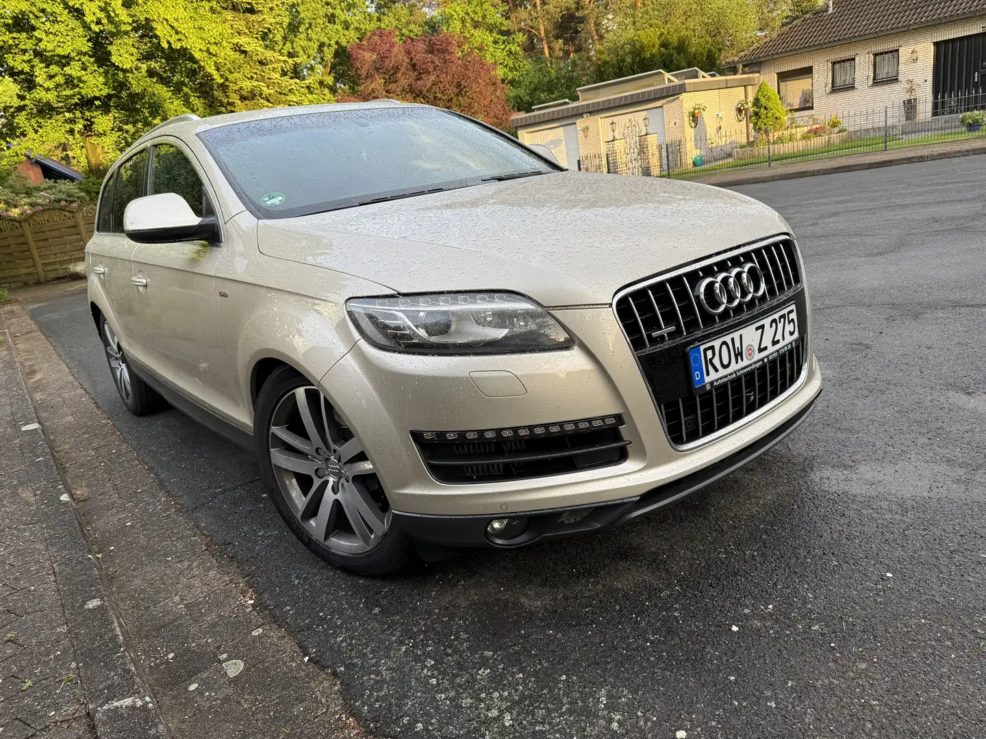 Audi Q7 3.0 TDI quattro (180kW) Бежевий - 1