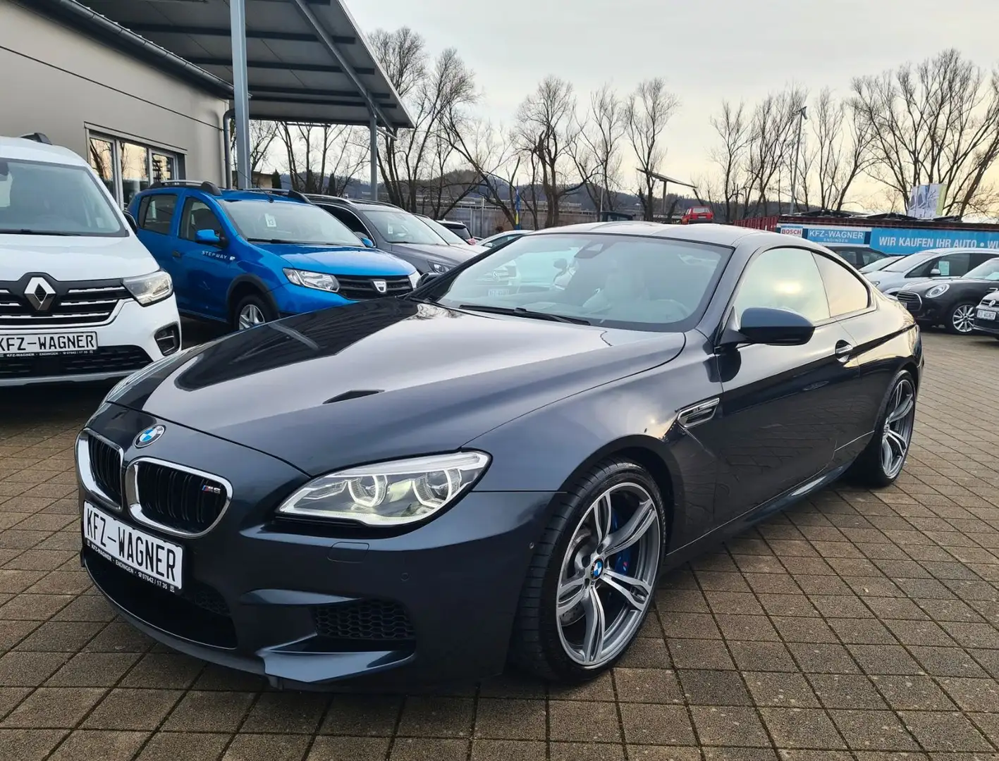 BMW M6 Coupe Individual B&0 CARBON Šedá - 1
