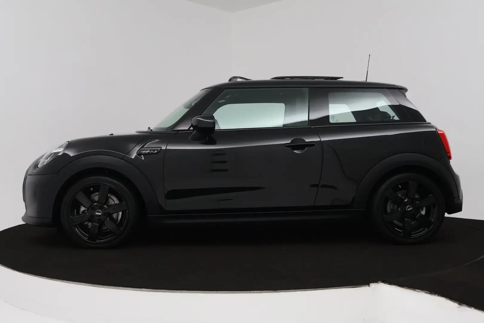 MINI John Cooper Works Mini 1.5 Cooper (PANORAMADAK, PARKEERSENSOREN, CRU Zwart - 2