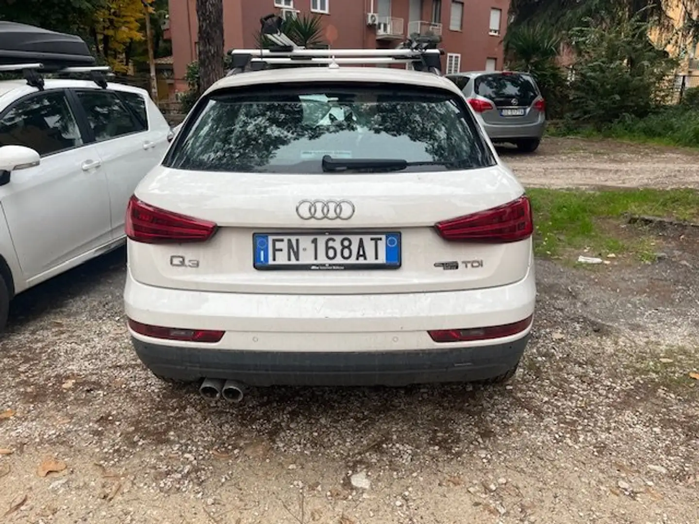 Audi Q3 Q3 I 2015 2.0 tdi Business 120cv s-tronic Bianco - 1