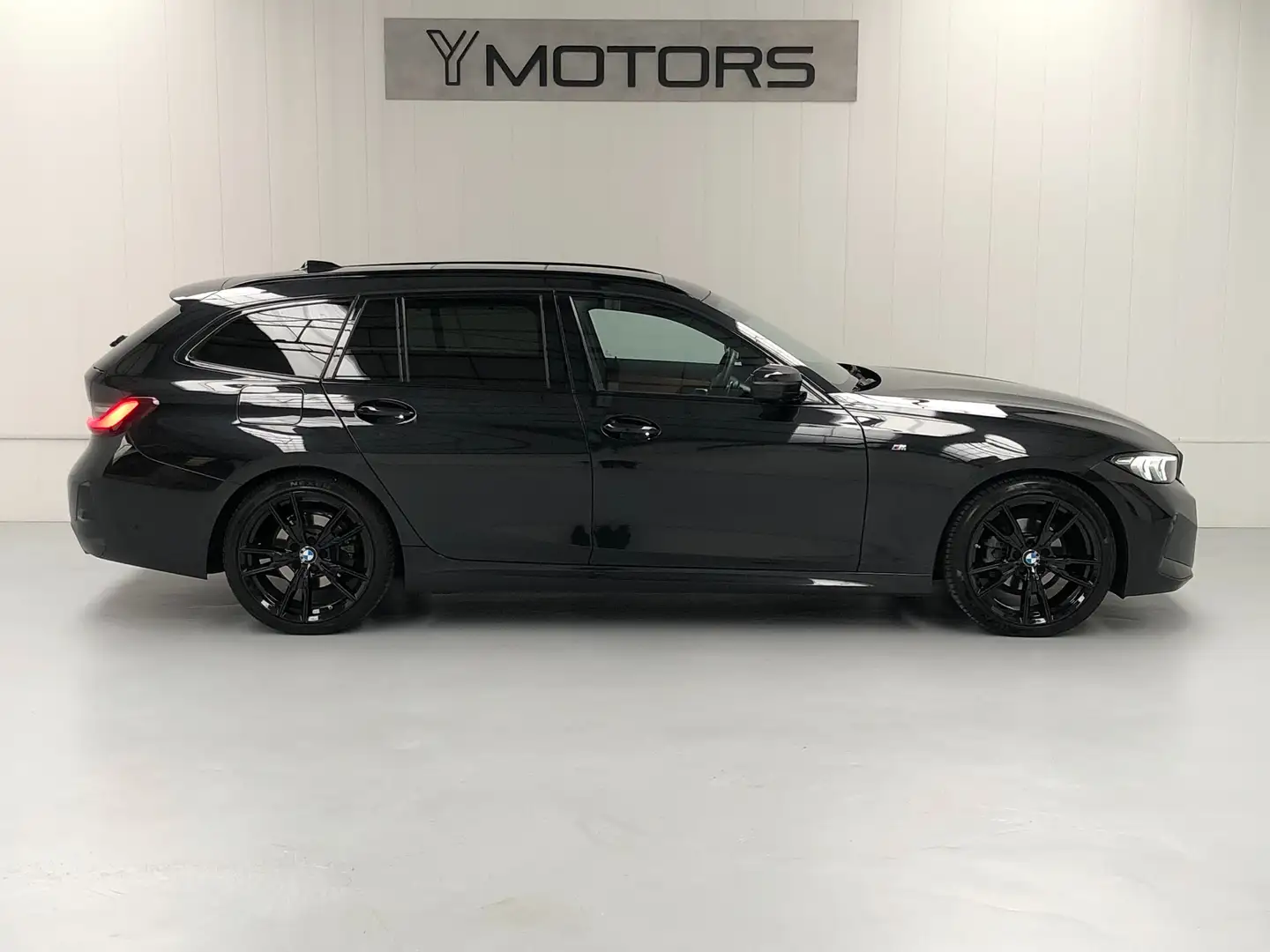 BMW 316 dAS 1.995 CM3 MHEV PACK-M TOIT PANO ECRAN CURVE Noir - 2