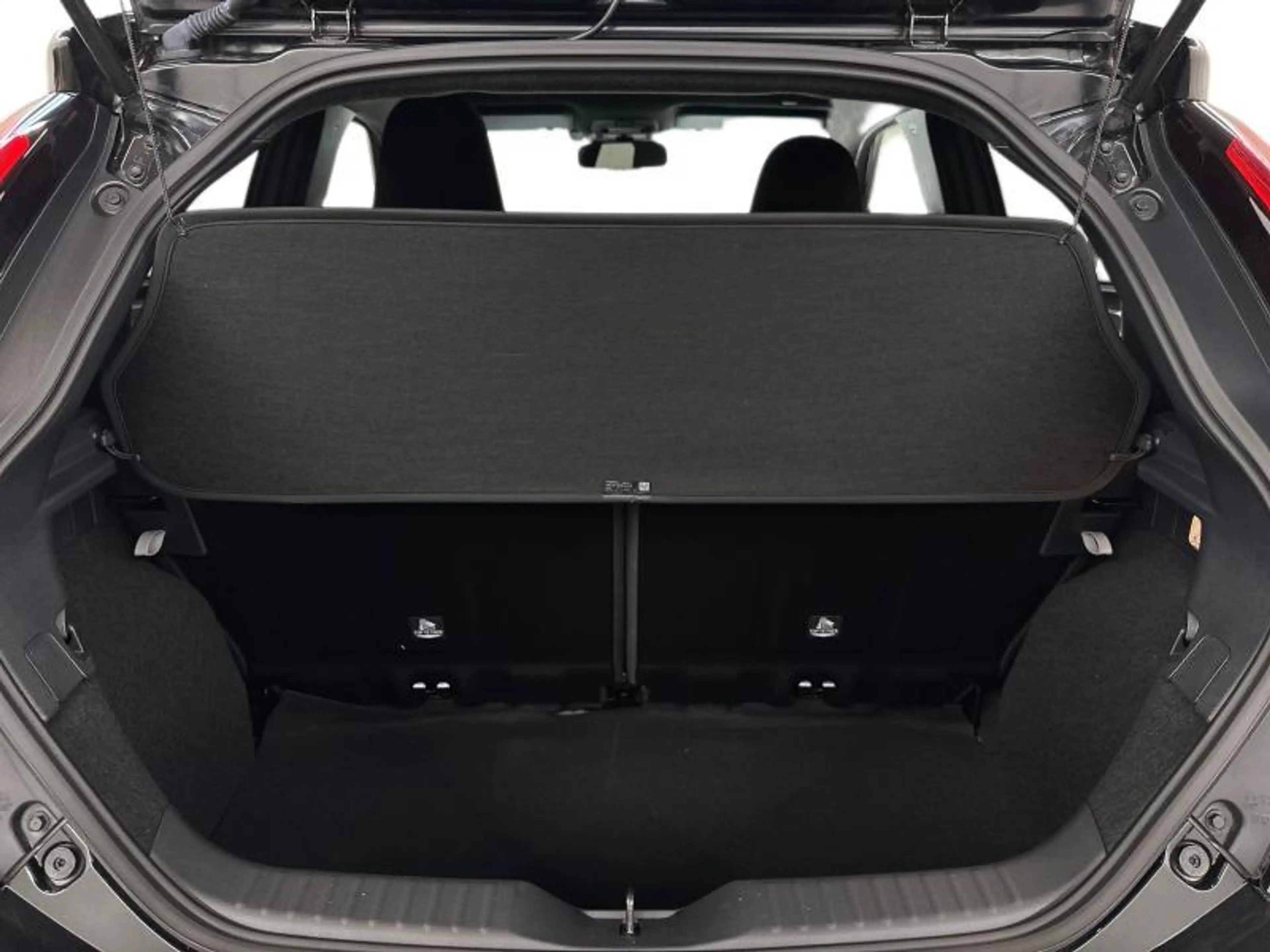 Toyota Aygo X 116hp HEV Pulse | carplay — photo 11