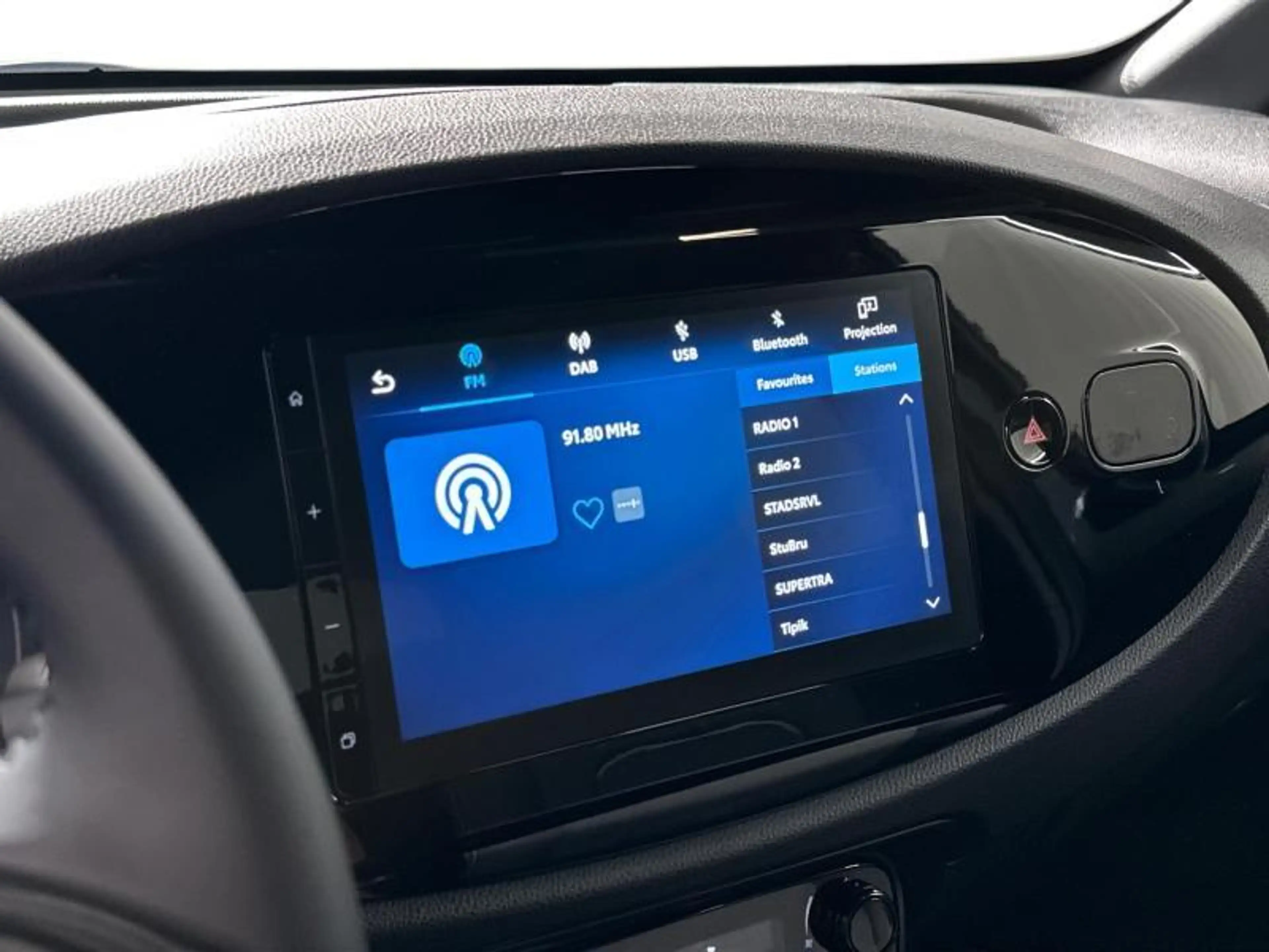 Toyota Aygo X 116hp HEV Pulse | carplay — photo 13