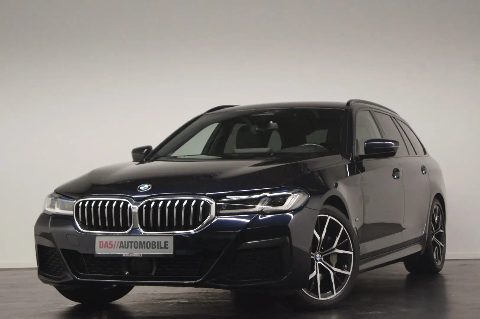 BMW 530 i xDrive M Sport|INNOV|PANO|HUD|HIFI|INTEGRAL Schwarz - 1