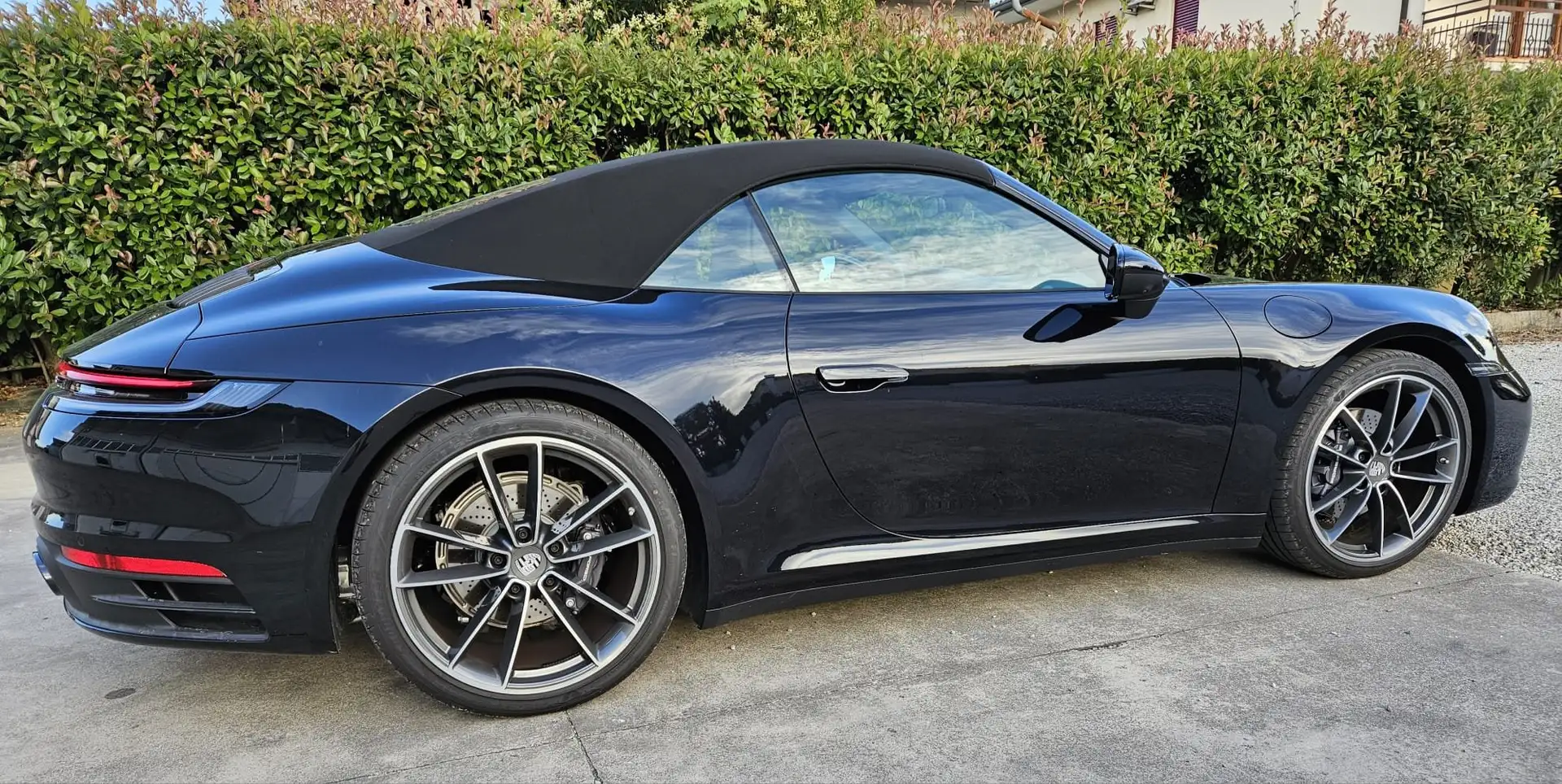 Porsche 911 Carrera 4 cabrio Nero - 2