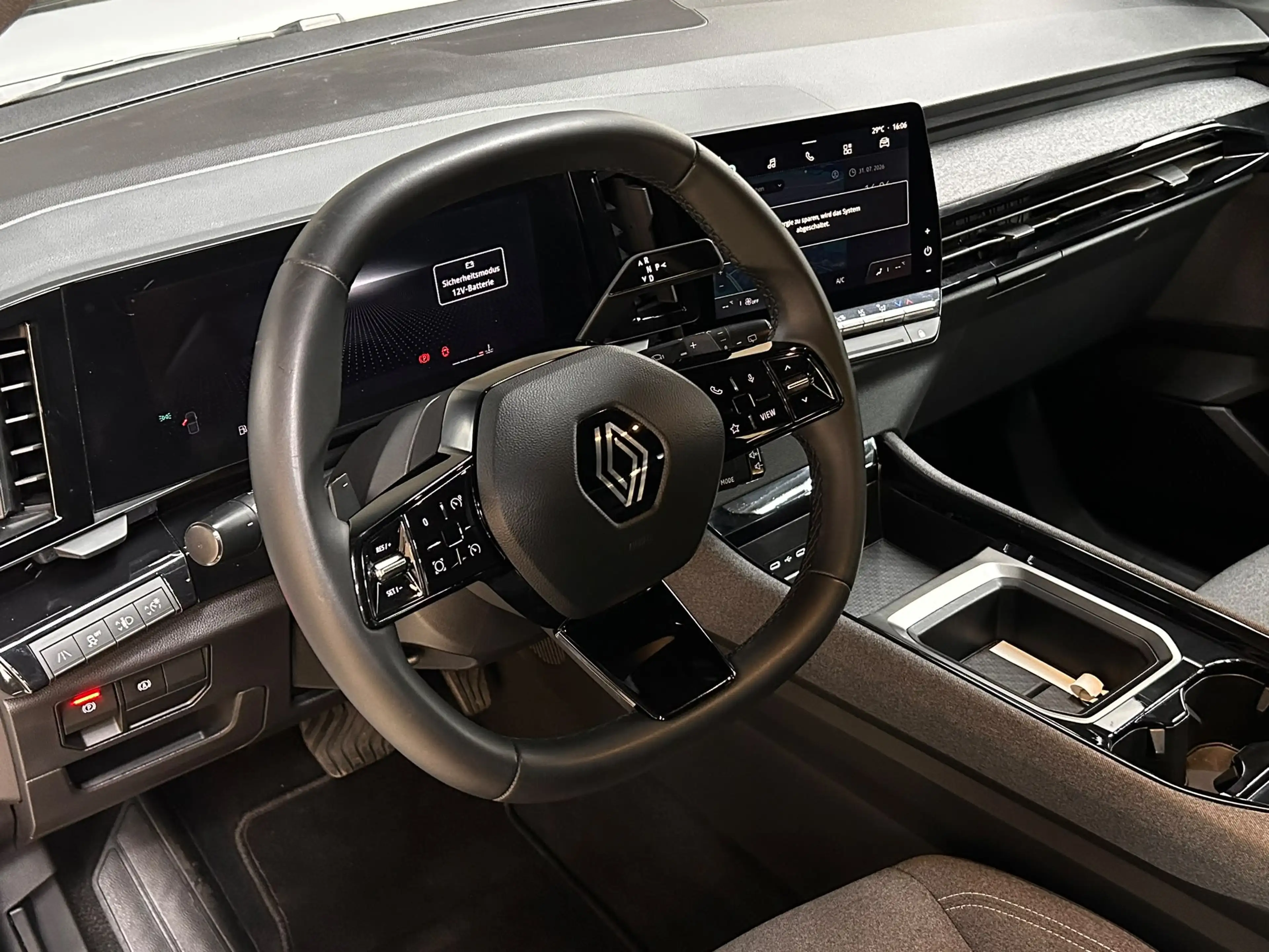 Renault Austral 1.3 TCE Aut Evolut NAVI+LED+SHZ+KAM+ACC+ — photo 12
