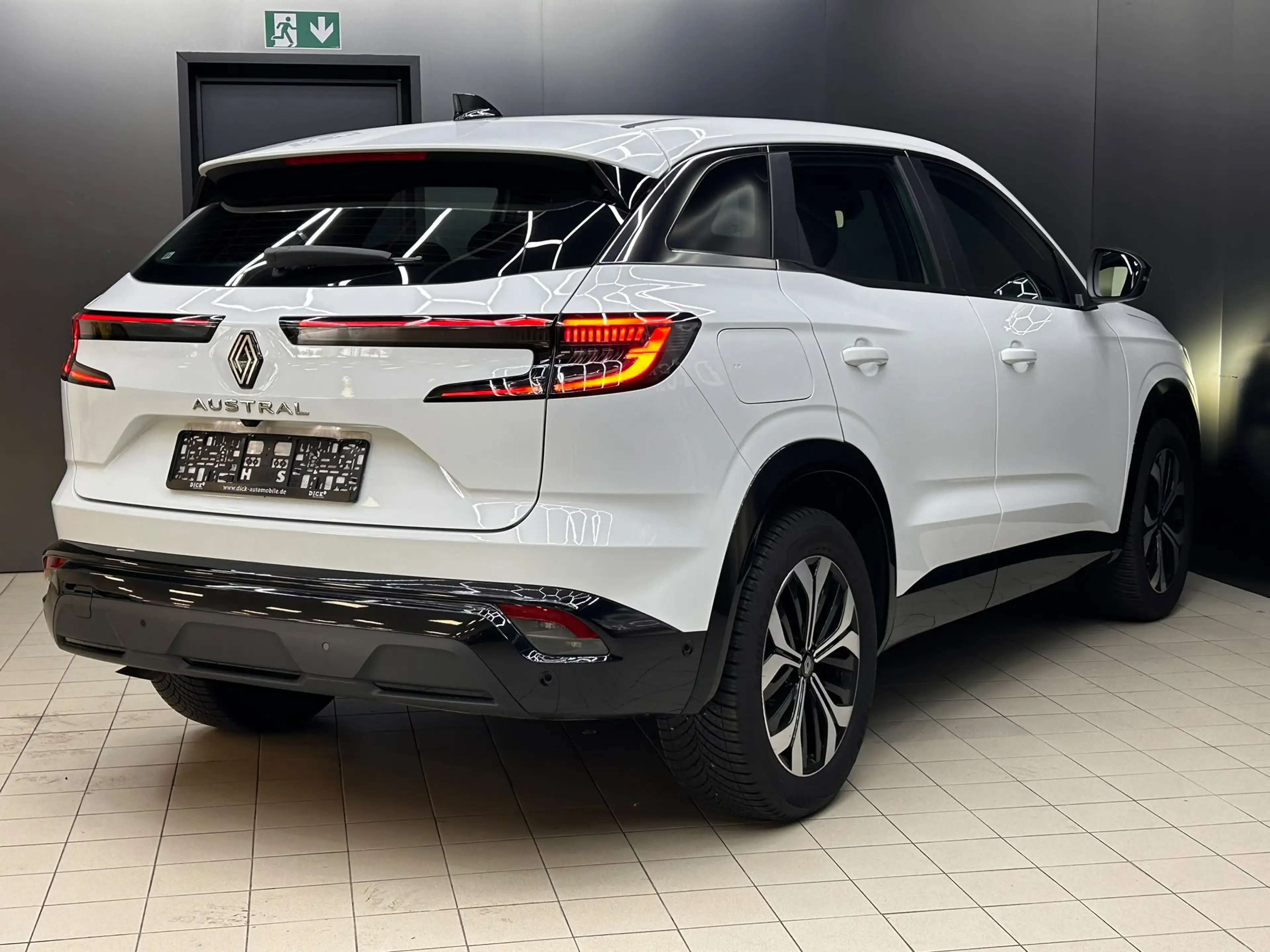Renault Austral 1.3 TCE Aut Evolut NAVI+LED+SHZ+KAM+ACC+ — photo 7