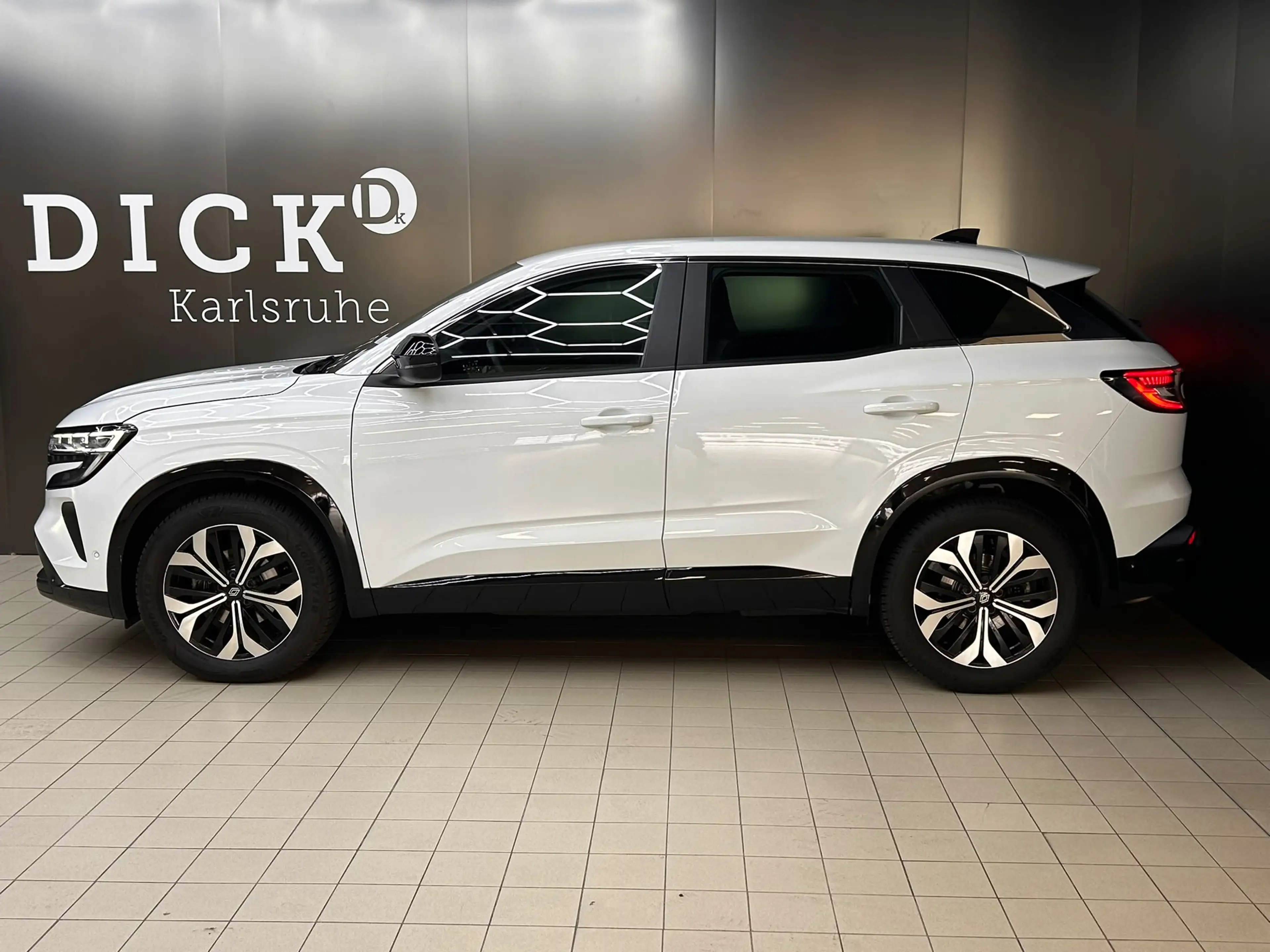 Renault Austral 1.3 TCE Aut Evolut NAVI+LED+SHZ+KAM+ACC+ — photo 4
