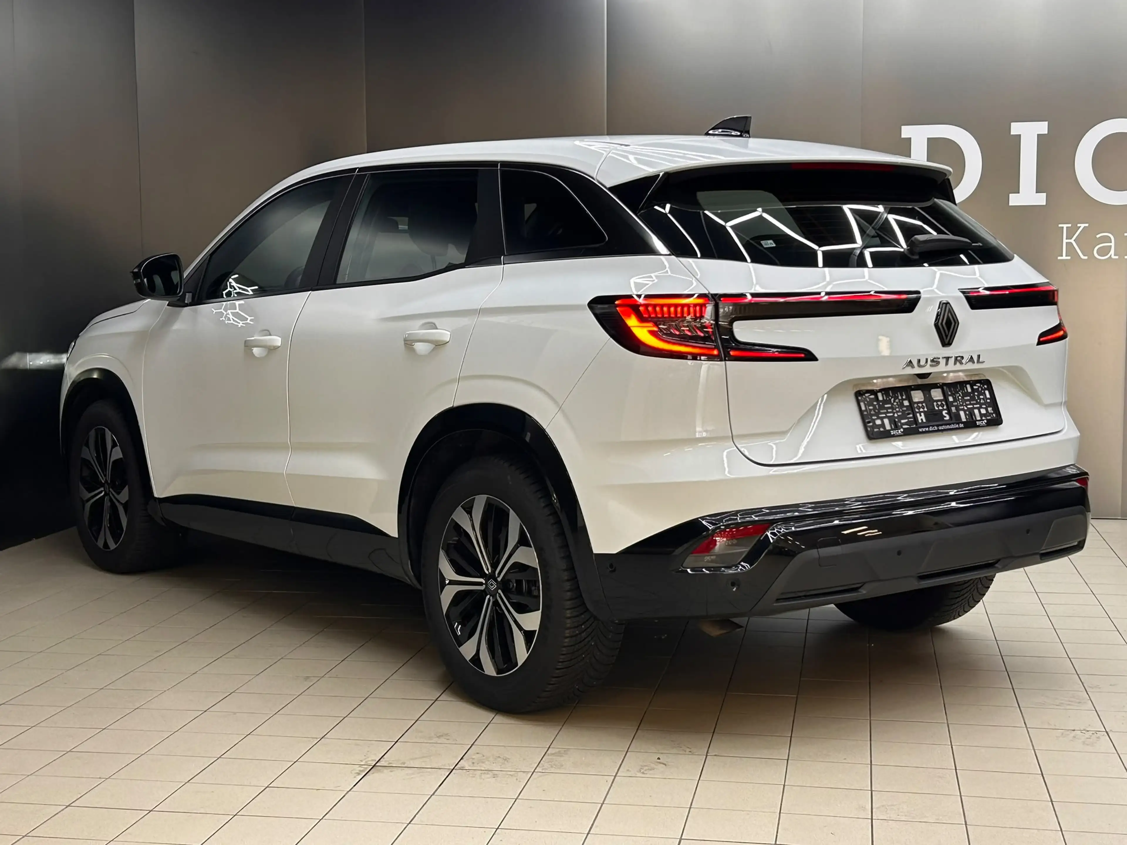 Renault Austral 1.3 TCE Aut Evolut NAVI+LED+SHZ+KAM+ACC+ — photo 5