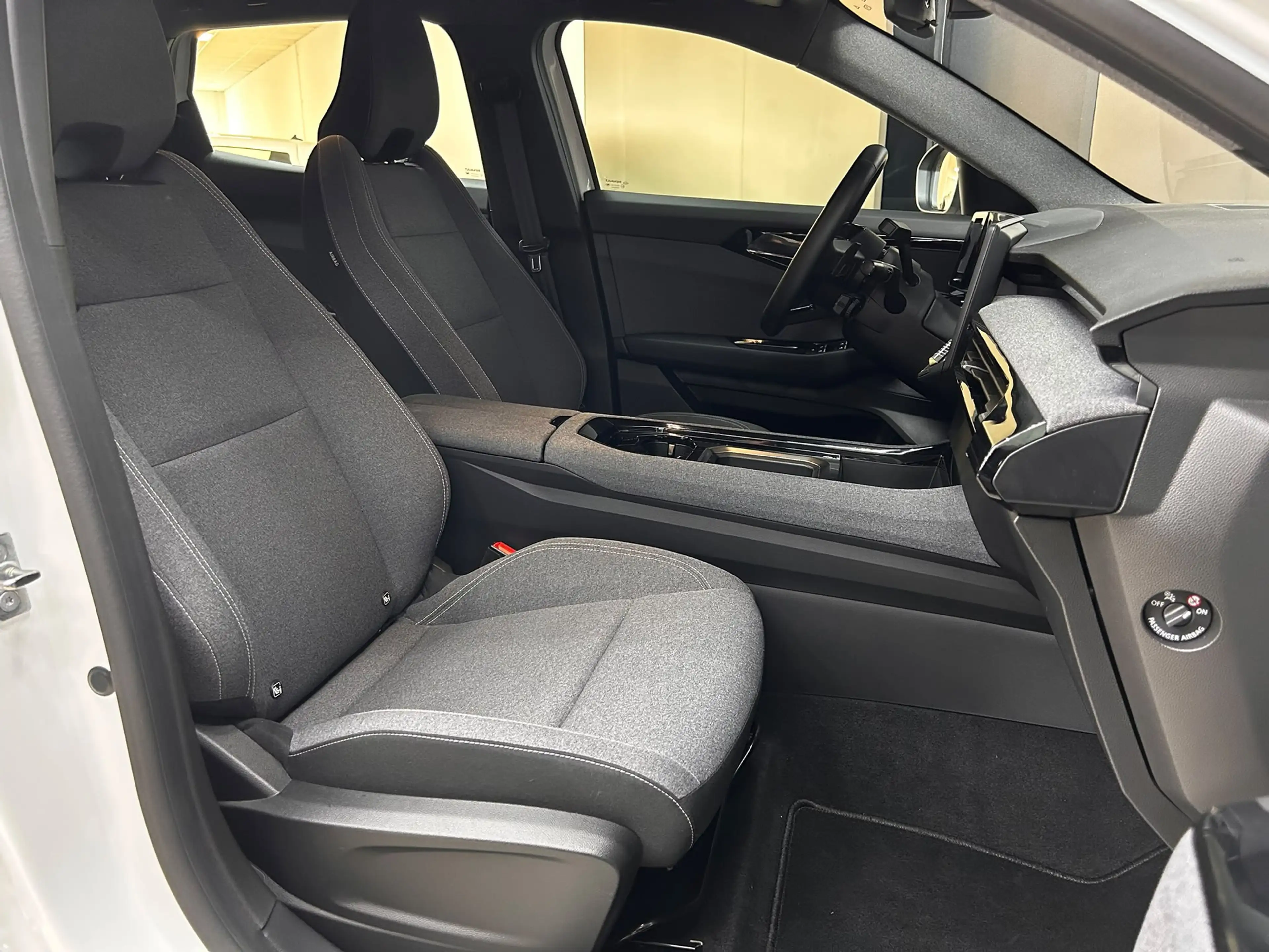 Renault Austral 1.3 TCE Aut Evolut NAVI+LED+SHZ+KAM+ACC+ — photo 9
