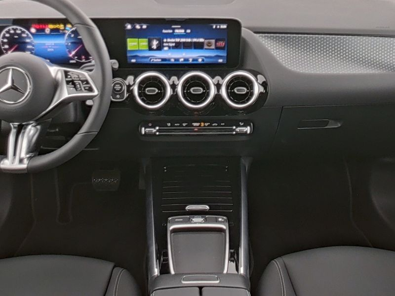 Mercedes-Benz GLA 200 d PROGRESSIVE|MBEAM|MBUX|SHZ|TEMP|KAM|LM — photo 7