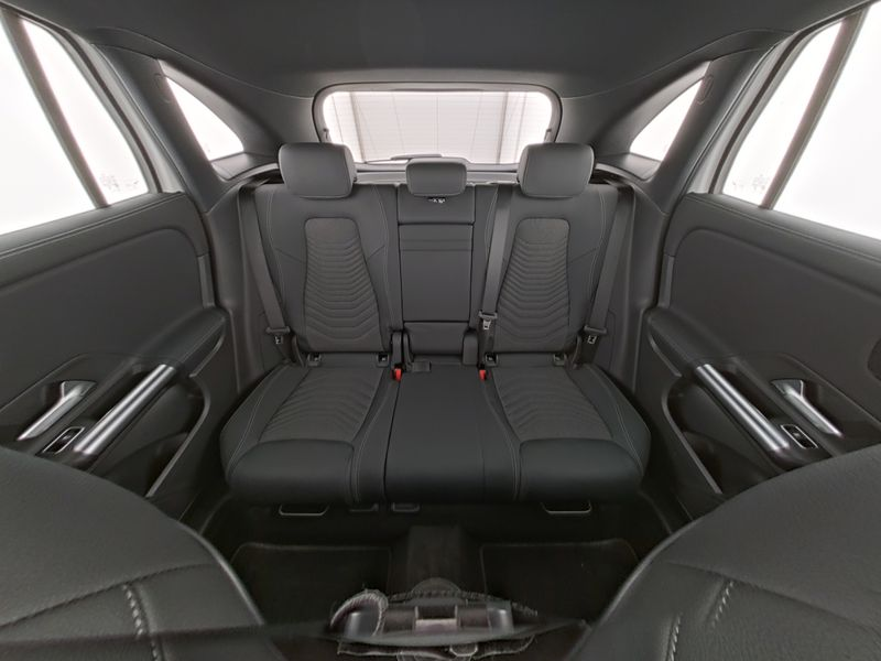 Mercedes-Benz GLA 200 d PROGRESSIVE|MBEAM|MBUX|SHZ|TEMP|KAM|LM — photo 10