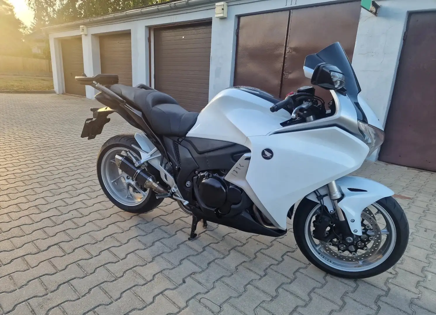 Honda VFR 1200 F Alb - 1