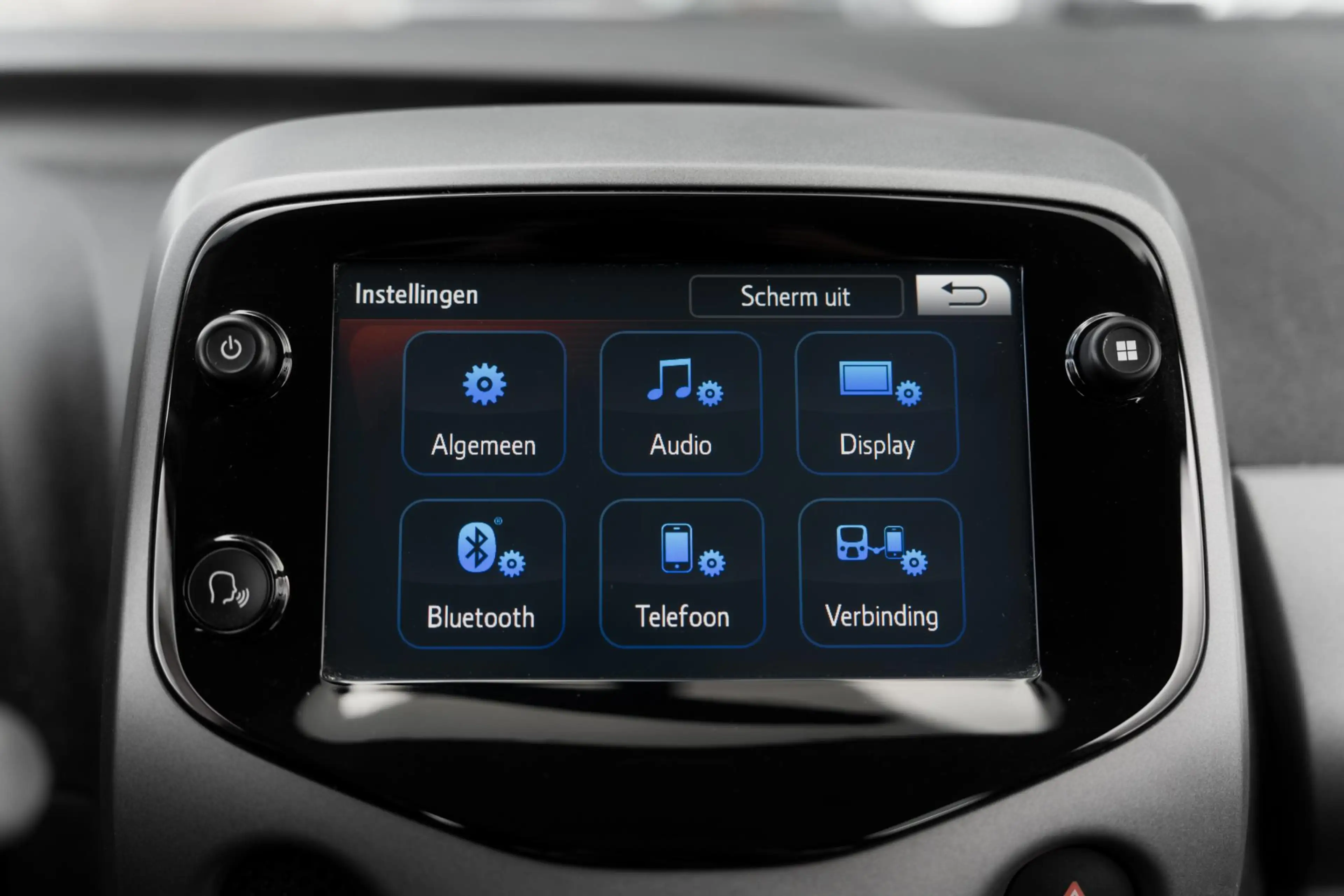 Toyota Aygo 1.0 VVT-i x-play — photo 19