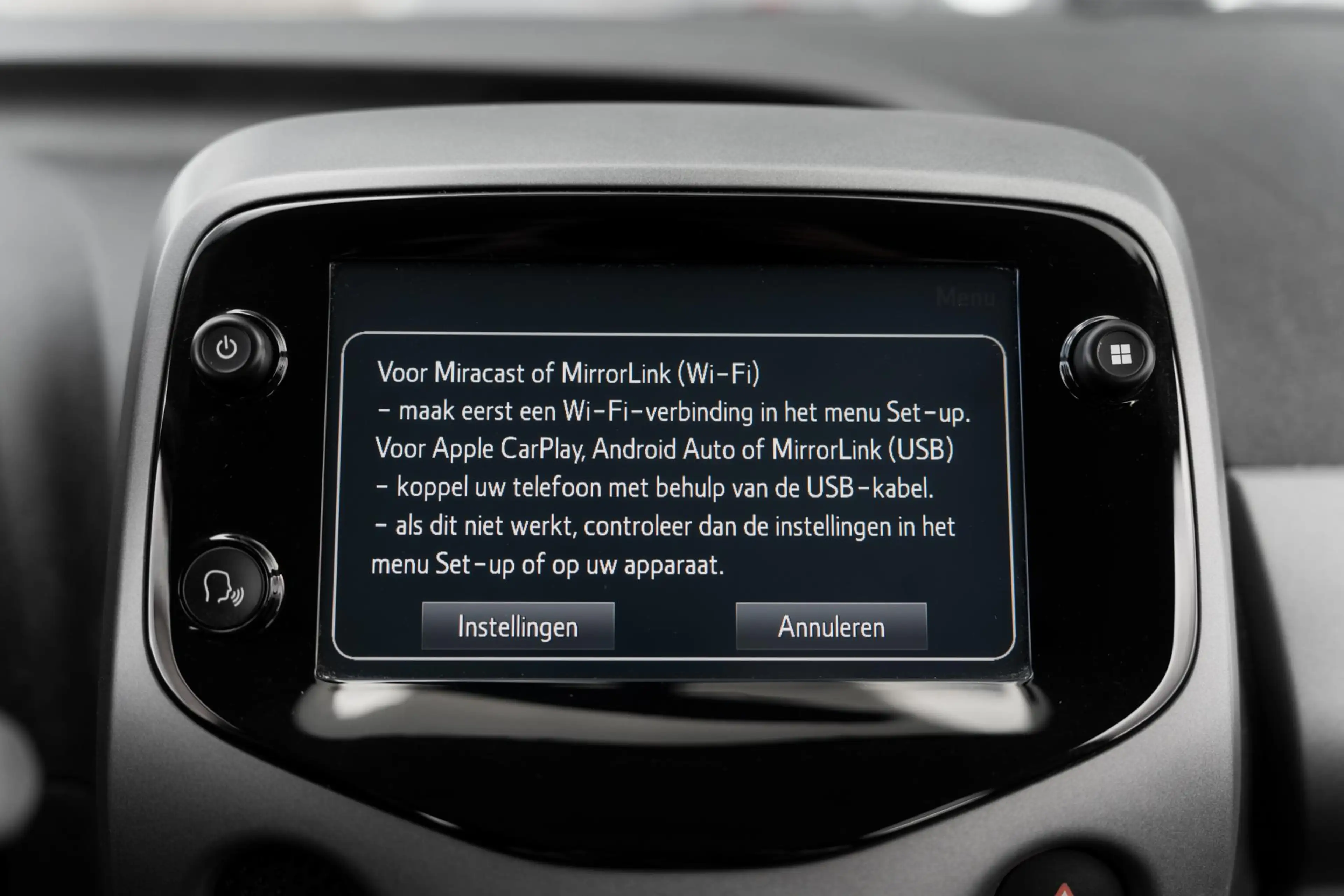 Toyota Aygo 1.0 VVT-i x-play — photo 18
