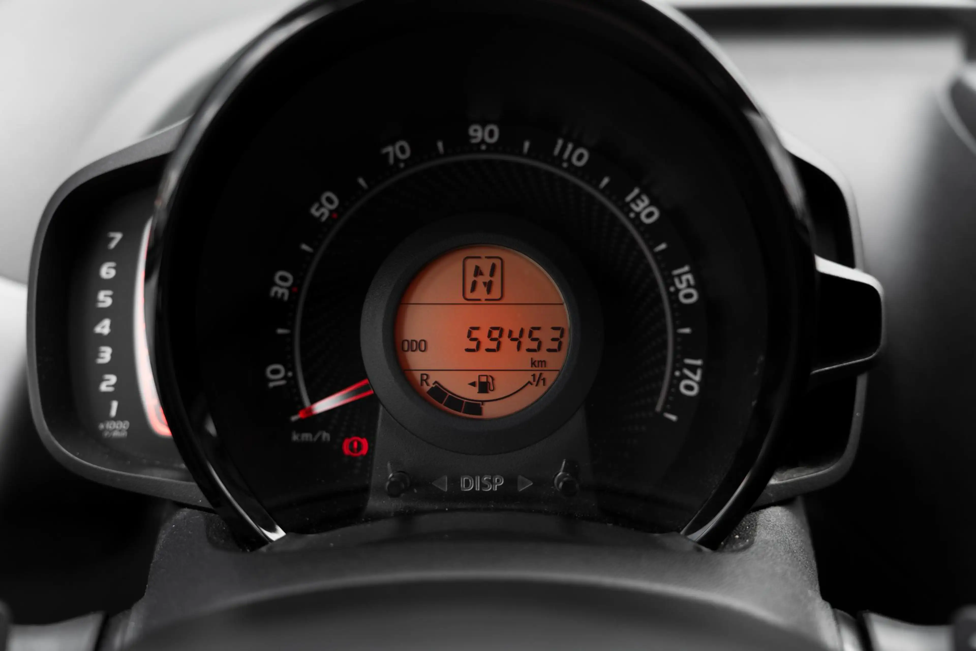 Toyota Aygo 1.0 VVT-i x-play — photo 6