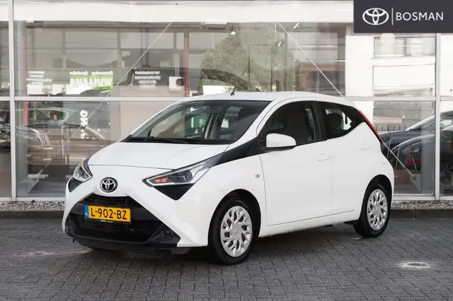 Toyota Aygo 1.0 VVT-i x-play