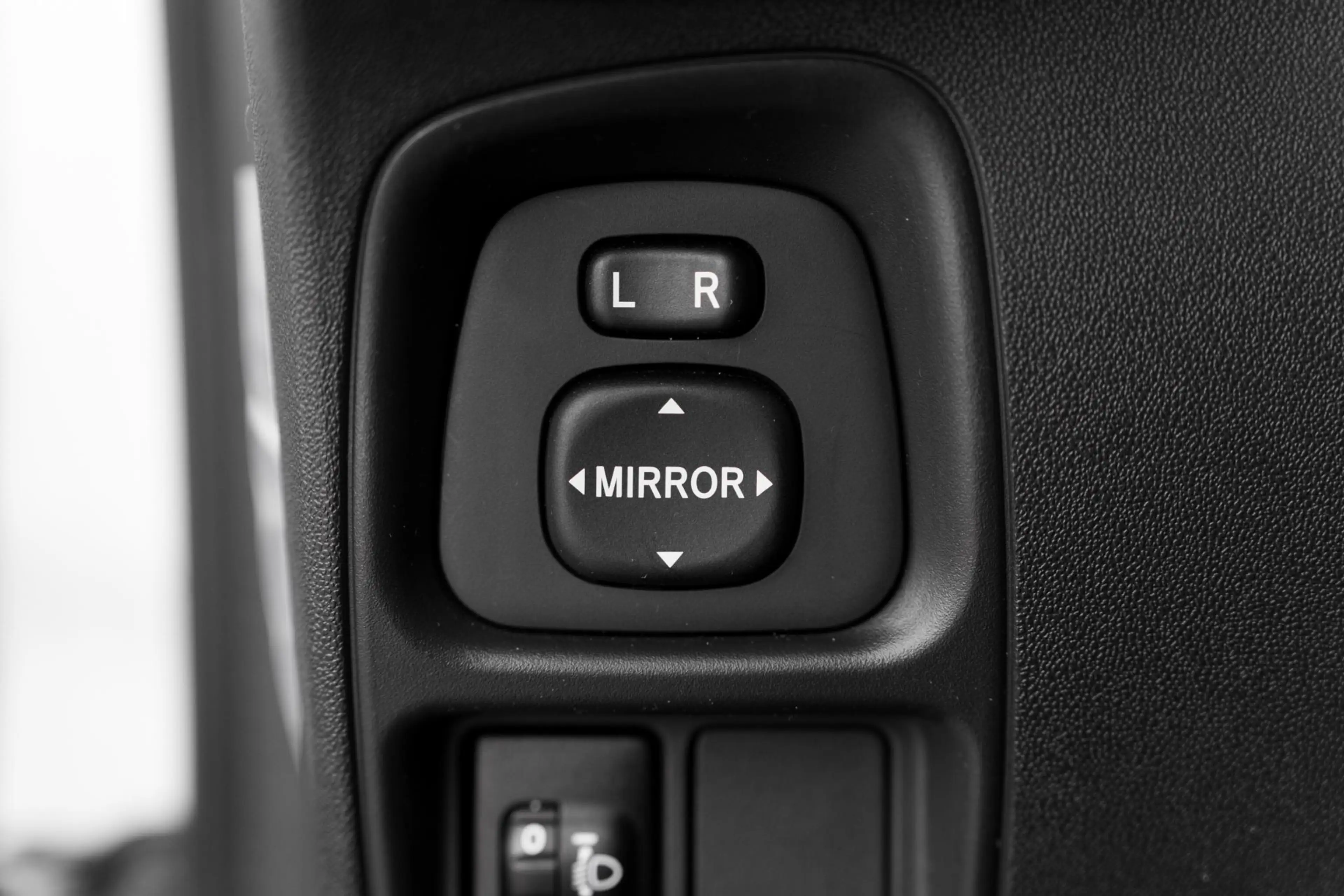 Toyota Aygo 1.0 VVT-i x-play — photo 27