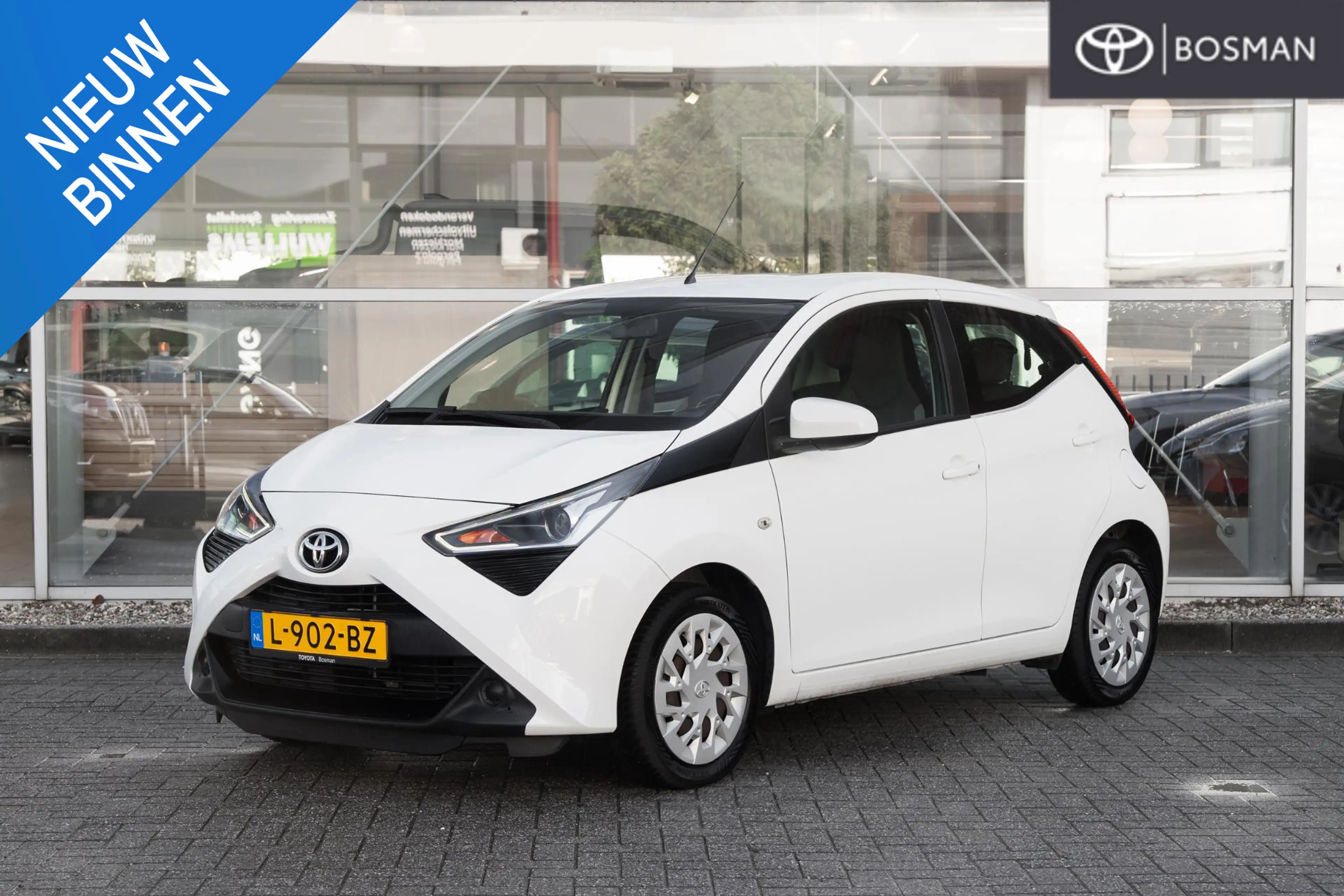 Toyota Aygo 1.0 VVT-i x-play