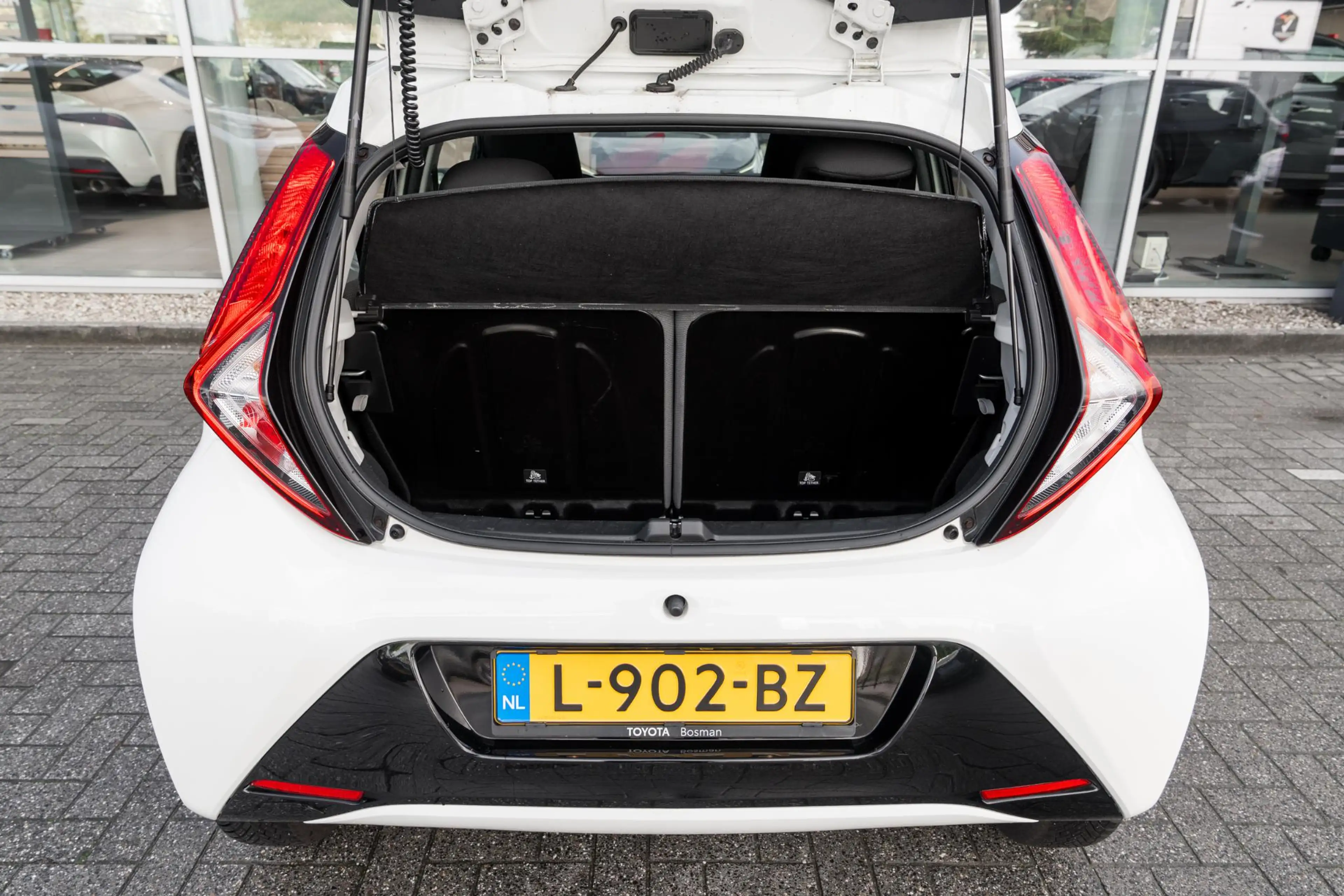 Toyota Aygo 1.0 VVT-i x-play — photo 14