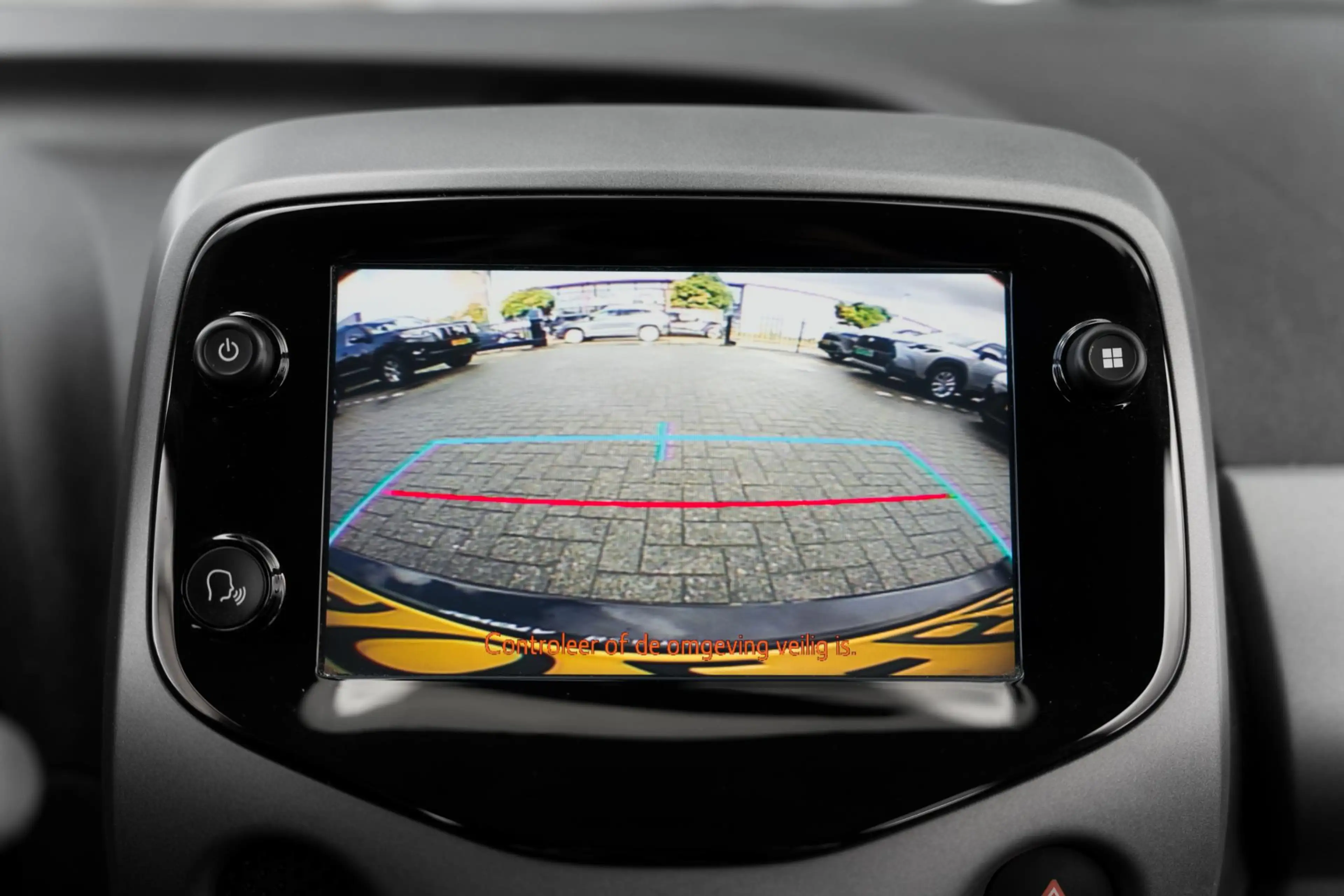 Toyota Aygo 1.0 VVT-i x-play — photo 17