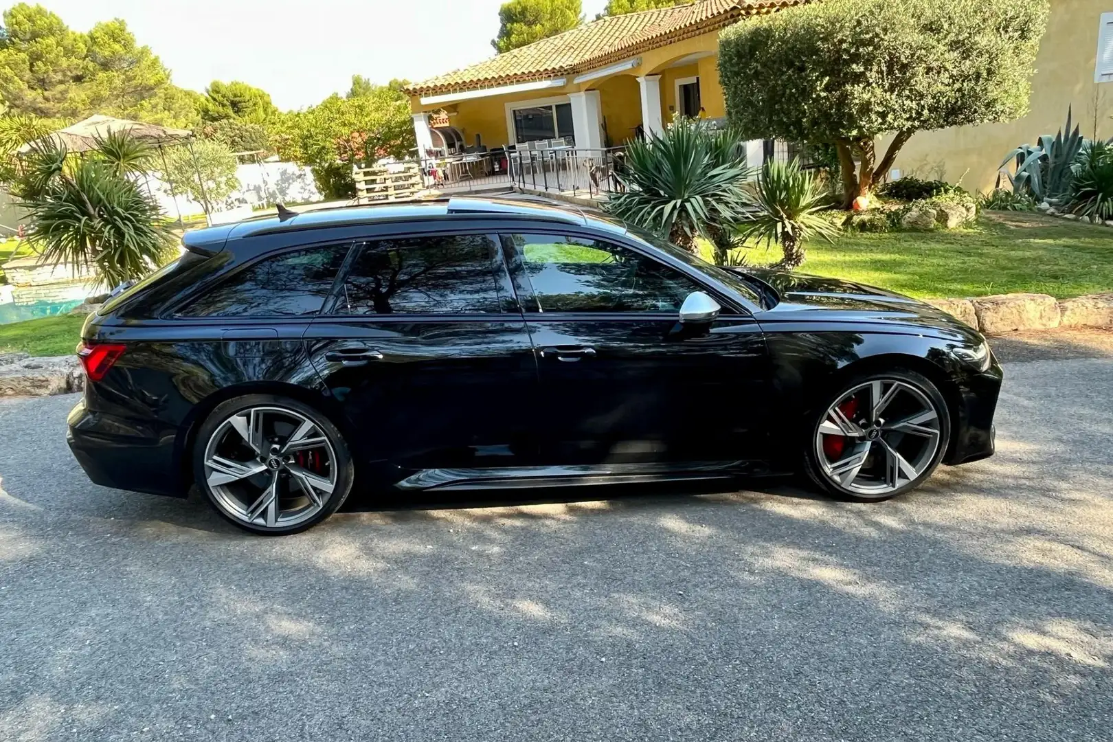 Audi RS6 Quattro 4.0i V8 TFSI - 600 - BVA Tiptronic - Pack  Zwart - 2