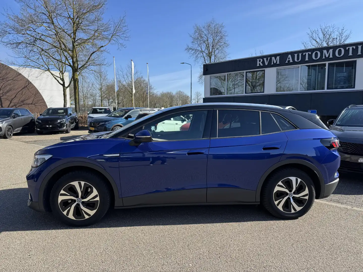 Volkswagen ID.4 City 52 kWh VAN € 21.900,- VOOR € 19.877,- UW LENT Blau - 2