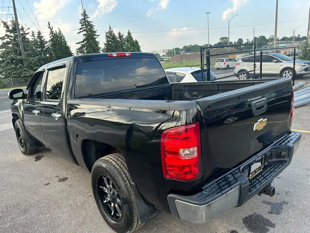 Chevrolet Silverado 1500 снимка Chevrolet Silverado 1500
