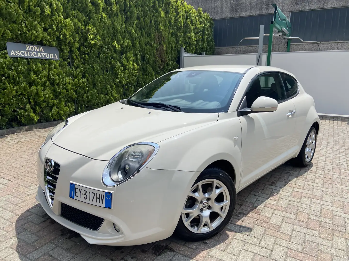Alfa Romeo MiTo 1.3 jtdm Distinctive 85cv - 1