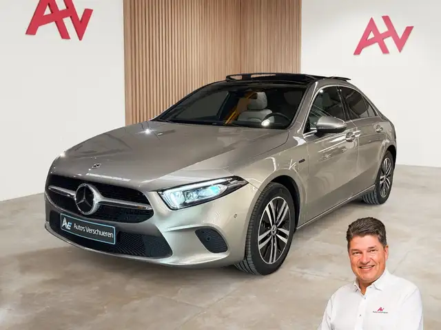 Mercedes-Benz A 250 e Progressive PHEV 8-DCT ** Pano | Ambient | ACC