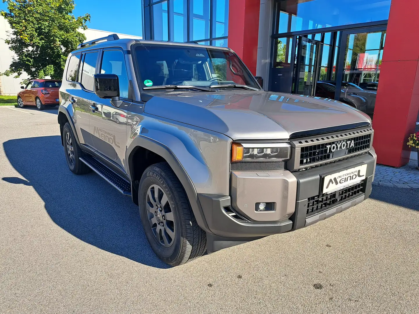 Toyota Land Cruiser 2,8 D-4D 150kW AWD Executive AHK Bronze - 2