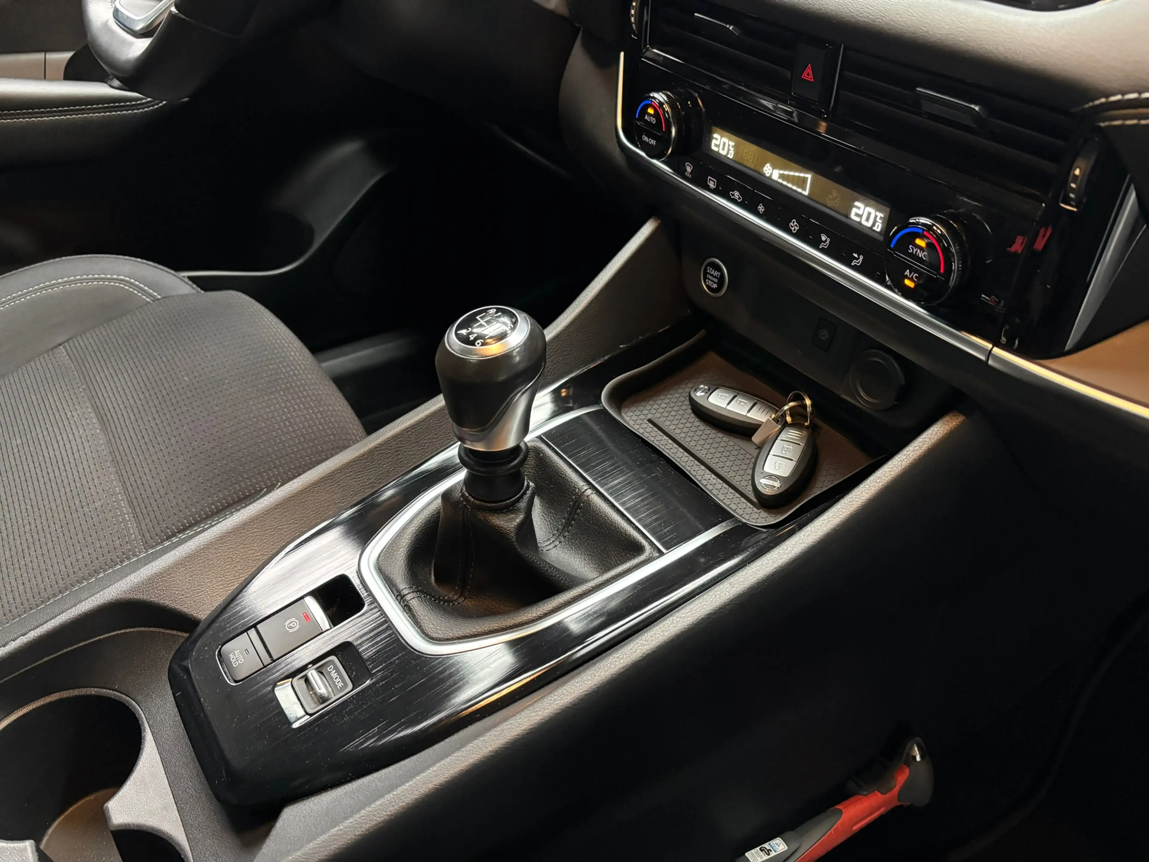 Nissan Qashqai 1.3 MHEV Acenta / Camera /Panorama Dak / Trekhaak — photo 13