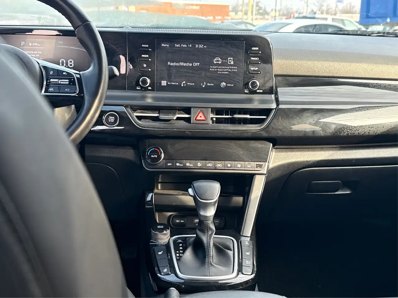 Kia Seltos снимка Kia Seltos