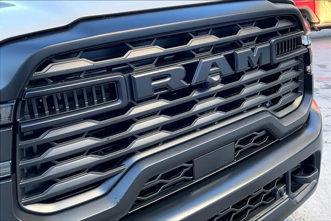 RAM 2500 снимка RAM 2500