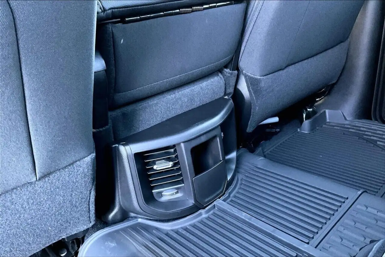 RAM 2500 снимка RAM 2500
