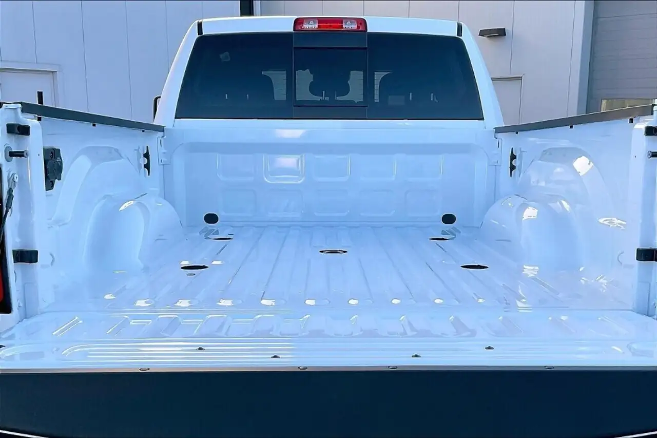 RAM 2500 снимка RAM 2500