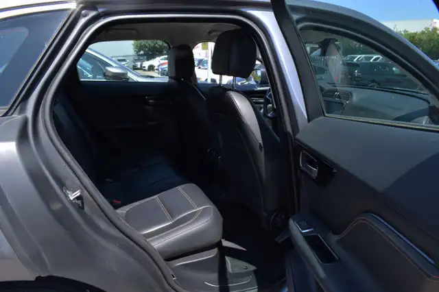 Jaguar F-Pace view 15